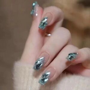 Buy 4get 1 free Beautiful Press-on Nails for women